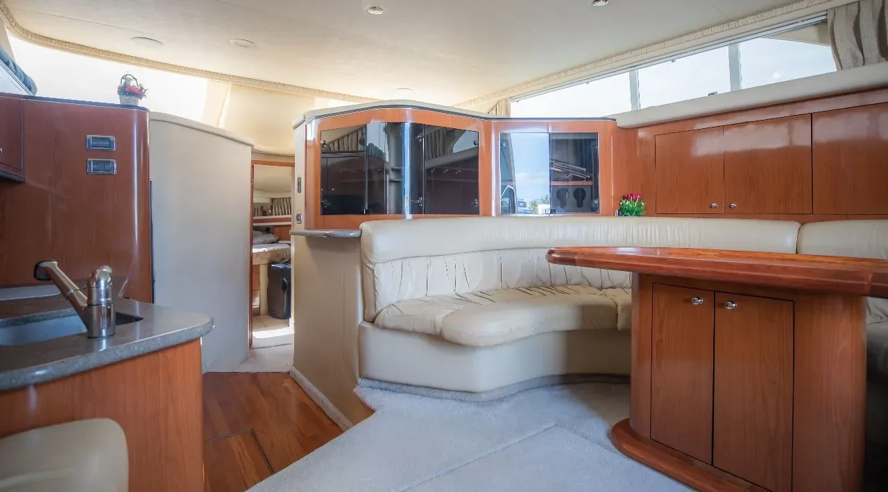 Sea Ray 46 Flybridge — photo 14