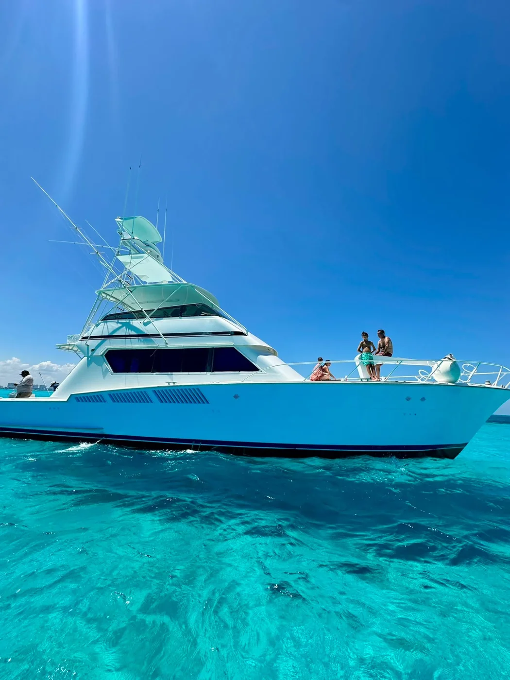 Hatteras 60 — photo 2