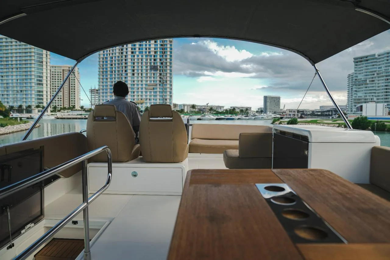 Fairline 50 — photo 13