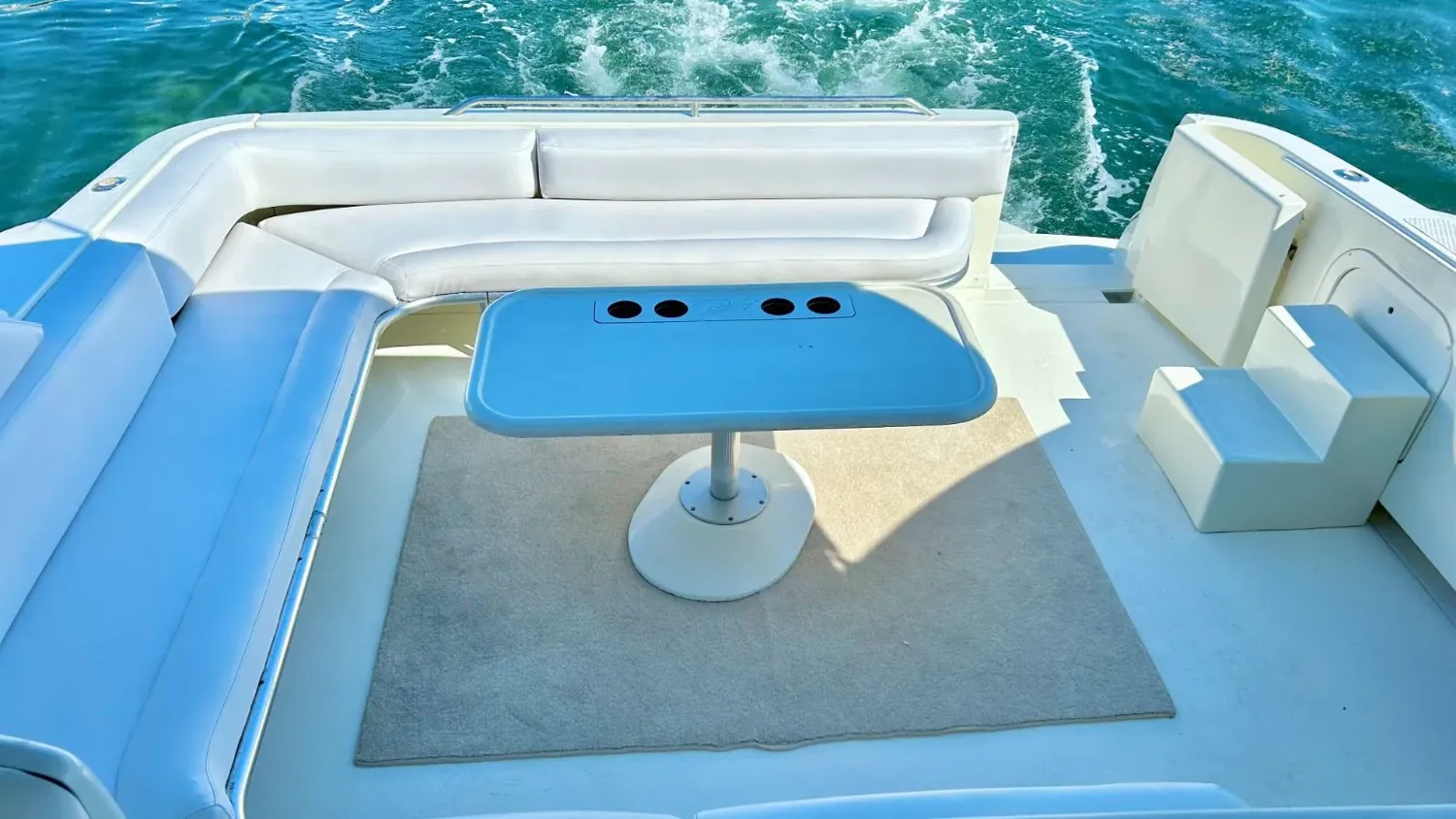 Sea Ray 46 — photo 4