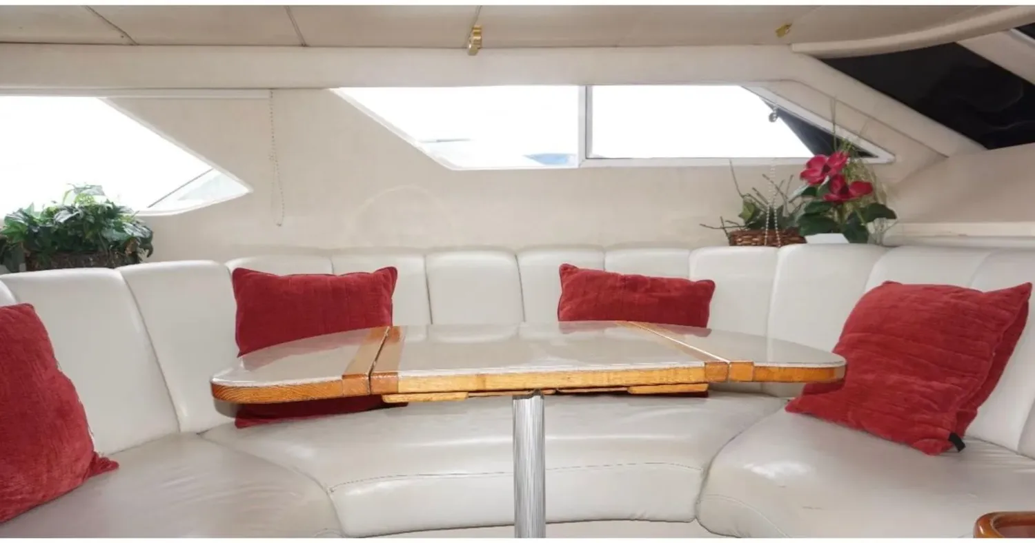 Sea Ray 46 Flybridge — photo 15