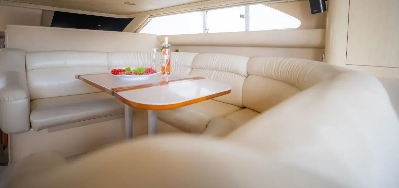 Sea Ray 46 Flybridge — photo 13