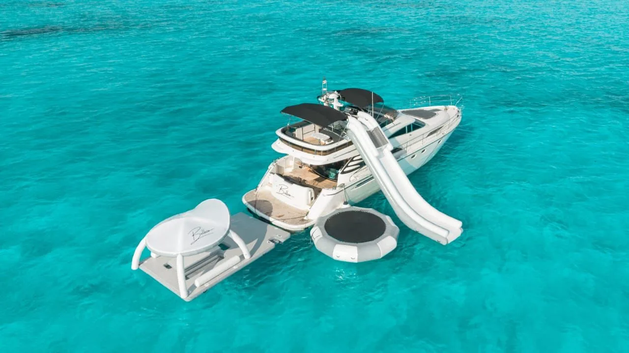 Fairline 70