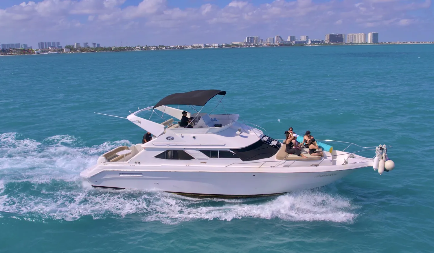 Sea Ray 46 Flybridge — photo 2