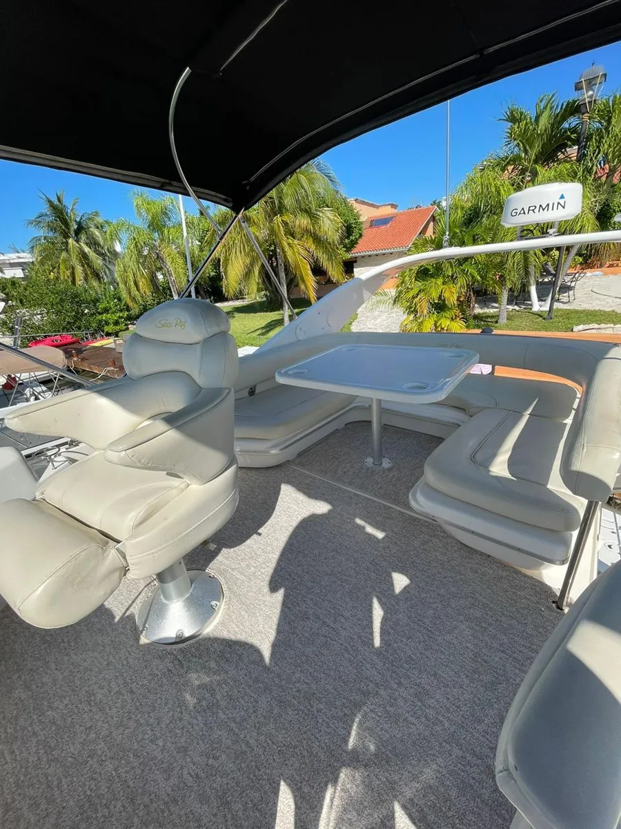 Sea Ray 46 Flybridge — photo 4