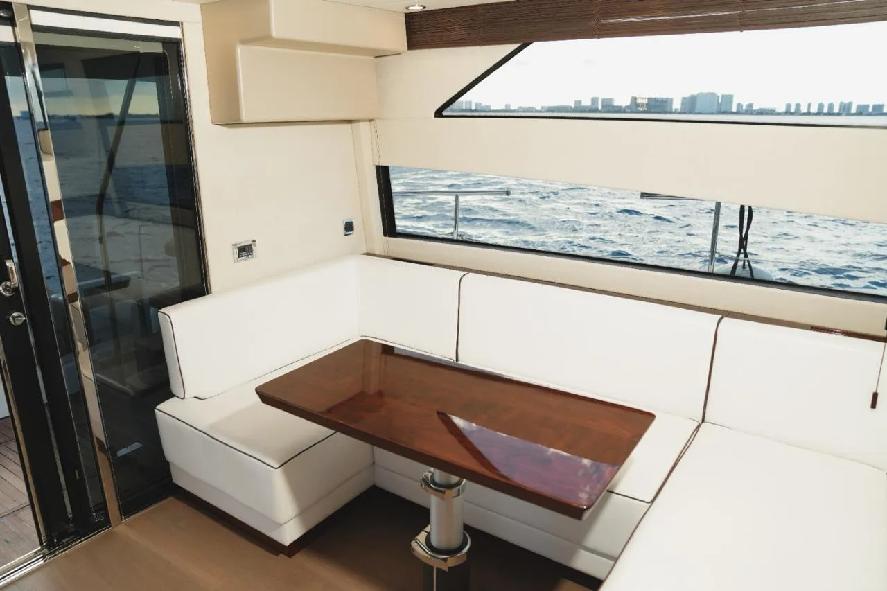 Fairline 50 — photo 3