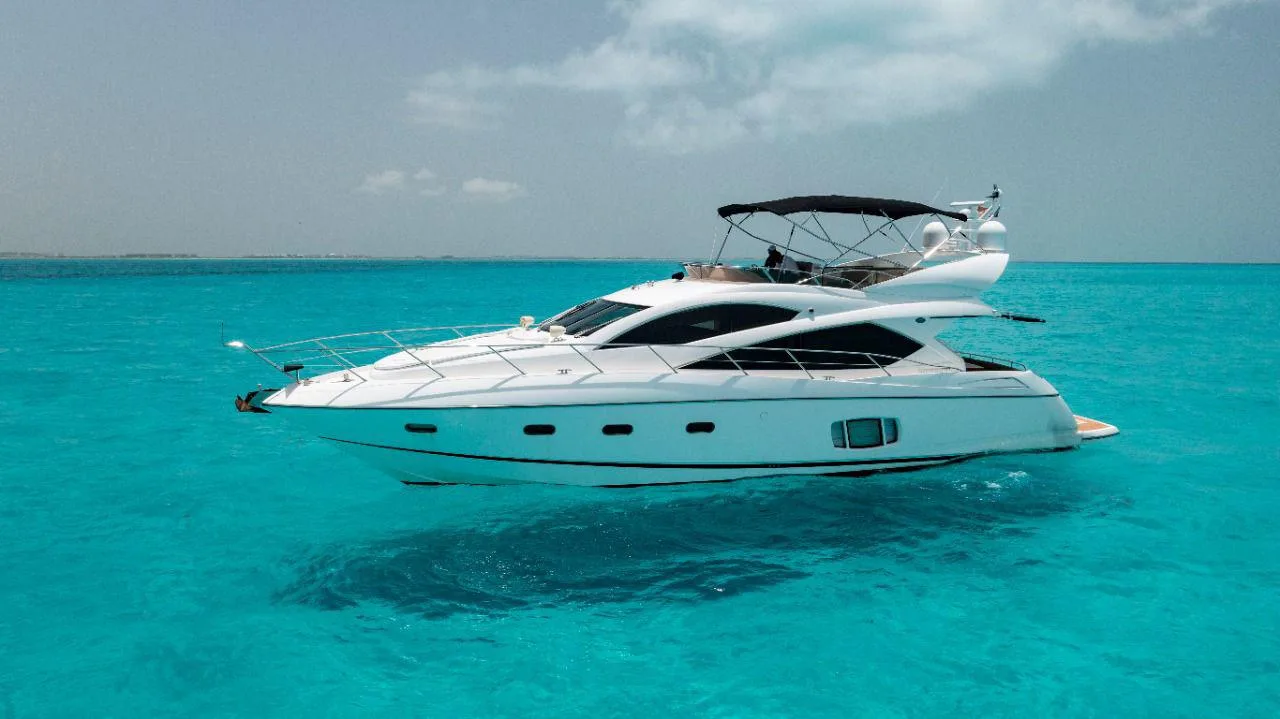 Azimut 64 — photo 1