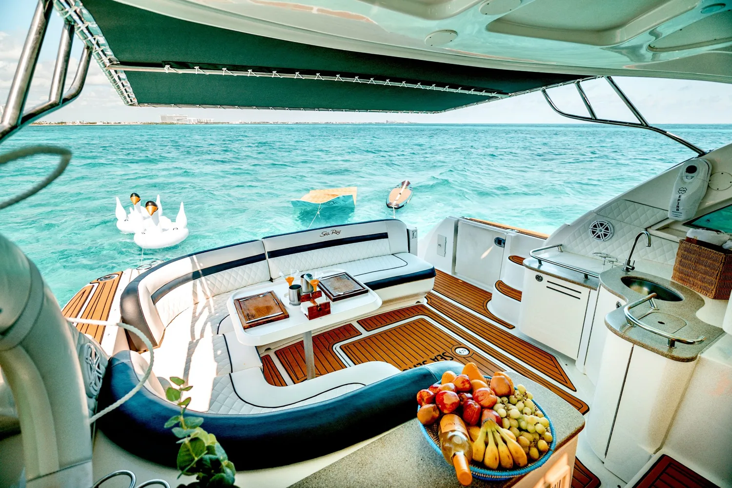 Sea Ray 52 — photo 2