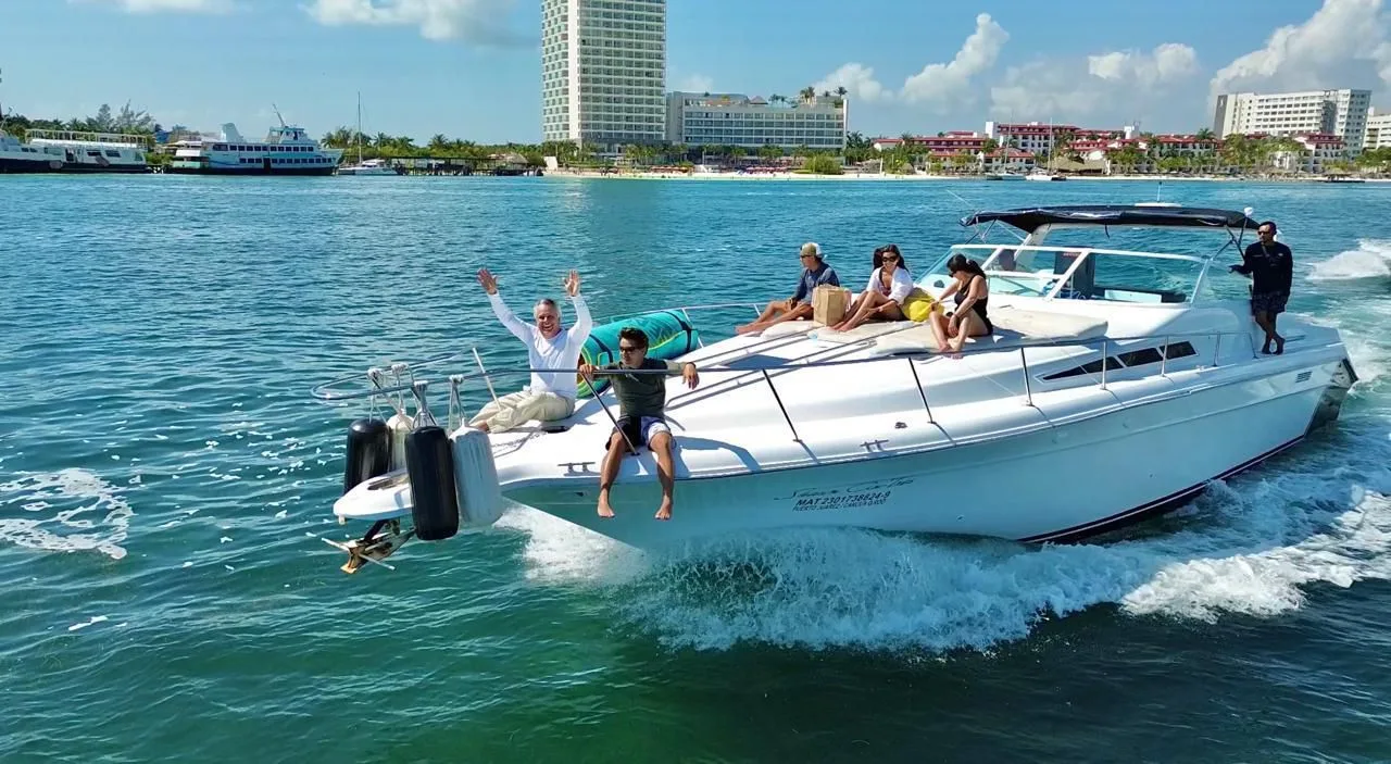Sea Ray 46 — photo 1