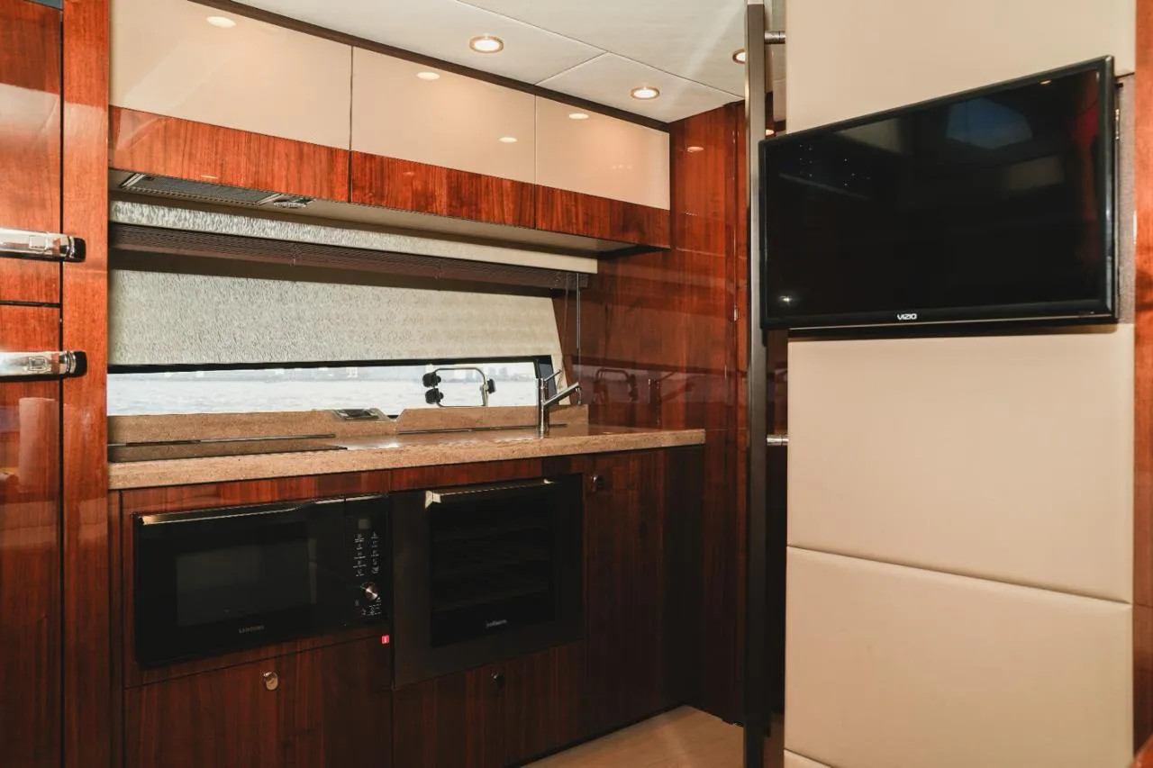 Fairline 50 — photo 7