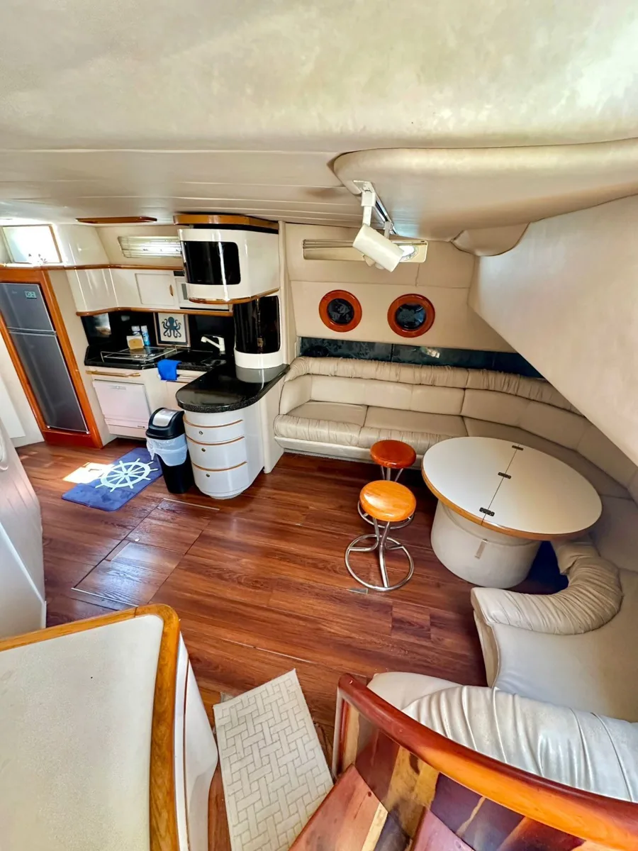 Sea Ray 50 — photo 4