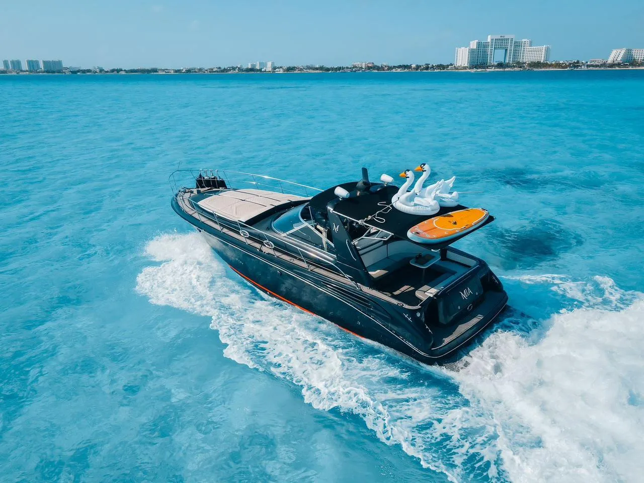 Sea Ray 43 — photo 1