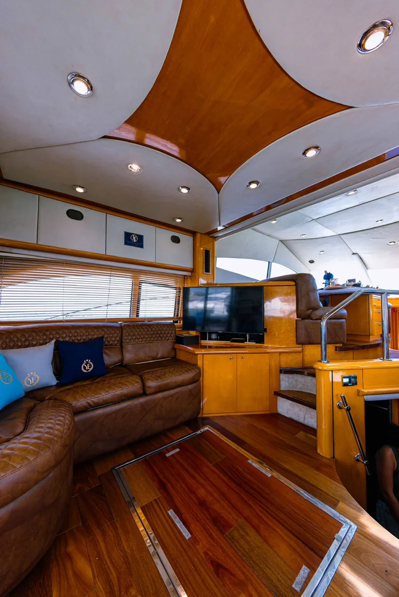 Azimut 65 Flybridge — photo 13