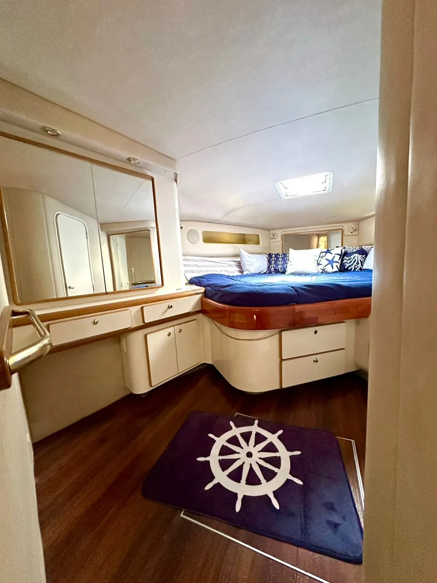 Sea Ray 50 — photo 3