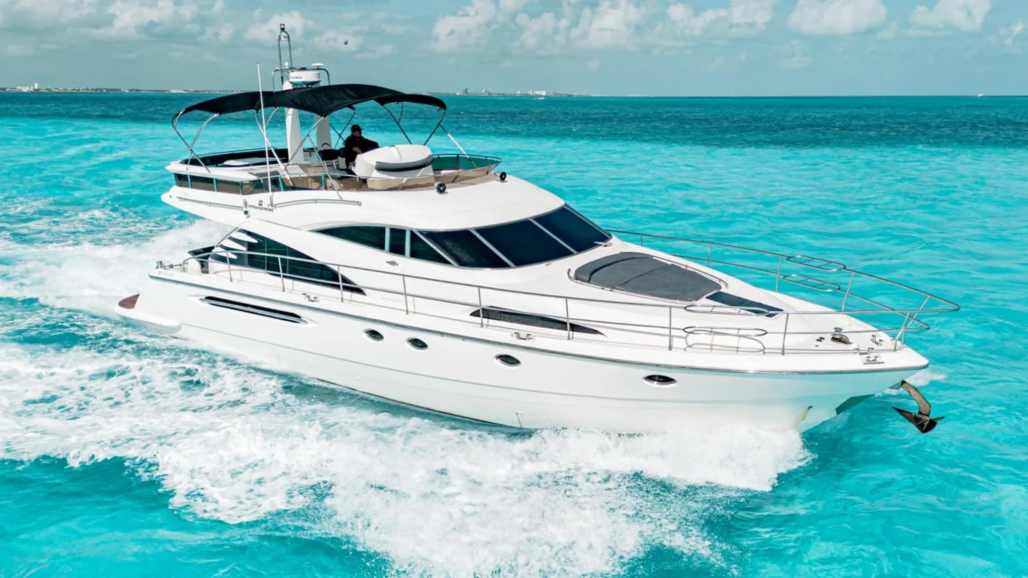 Fairline 70 — photo 2