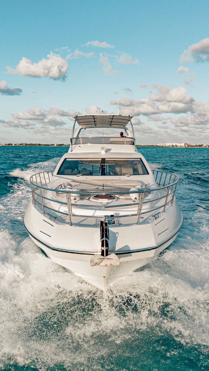 Azimut 65 — photo 2