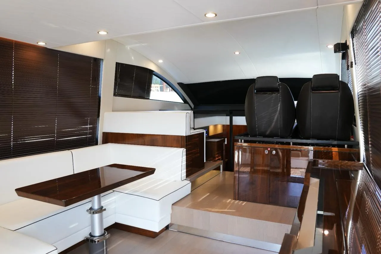 Fairline 50 — photo 17