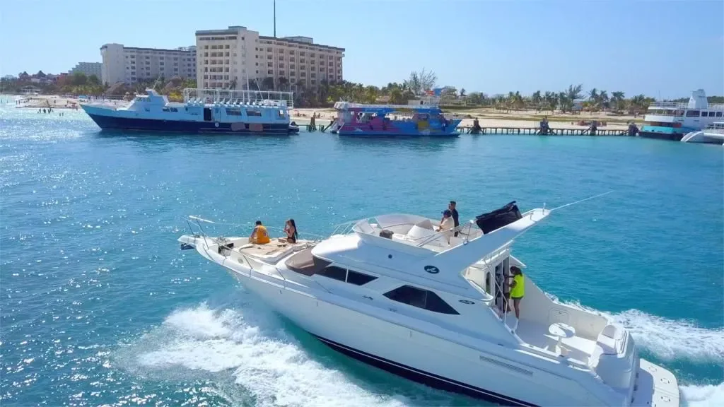 Sea Ray 46 Flybridge — photo 3