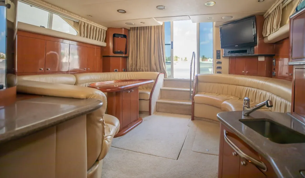Sea Ray 46 Flybridge — photo 11