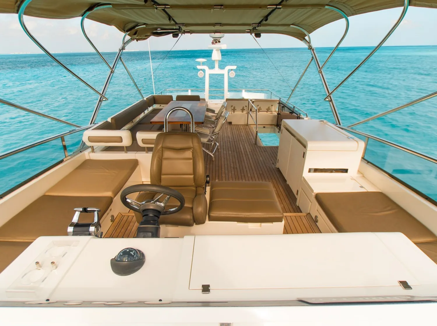 Fairline 70 Flybridge — photo 4