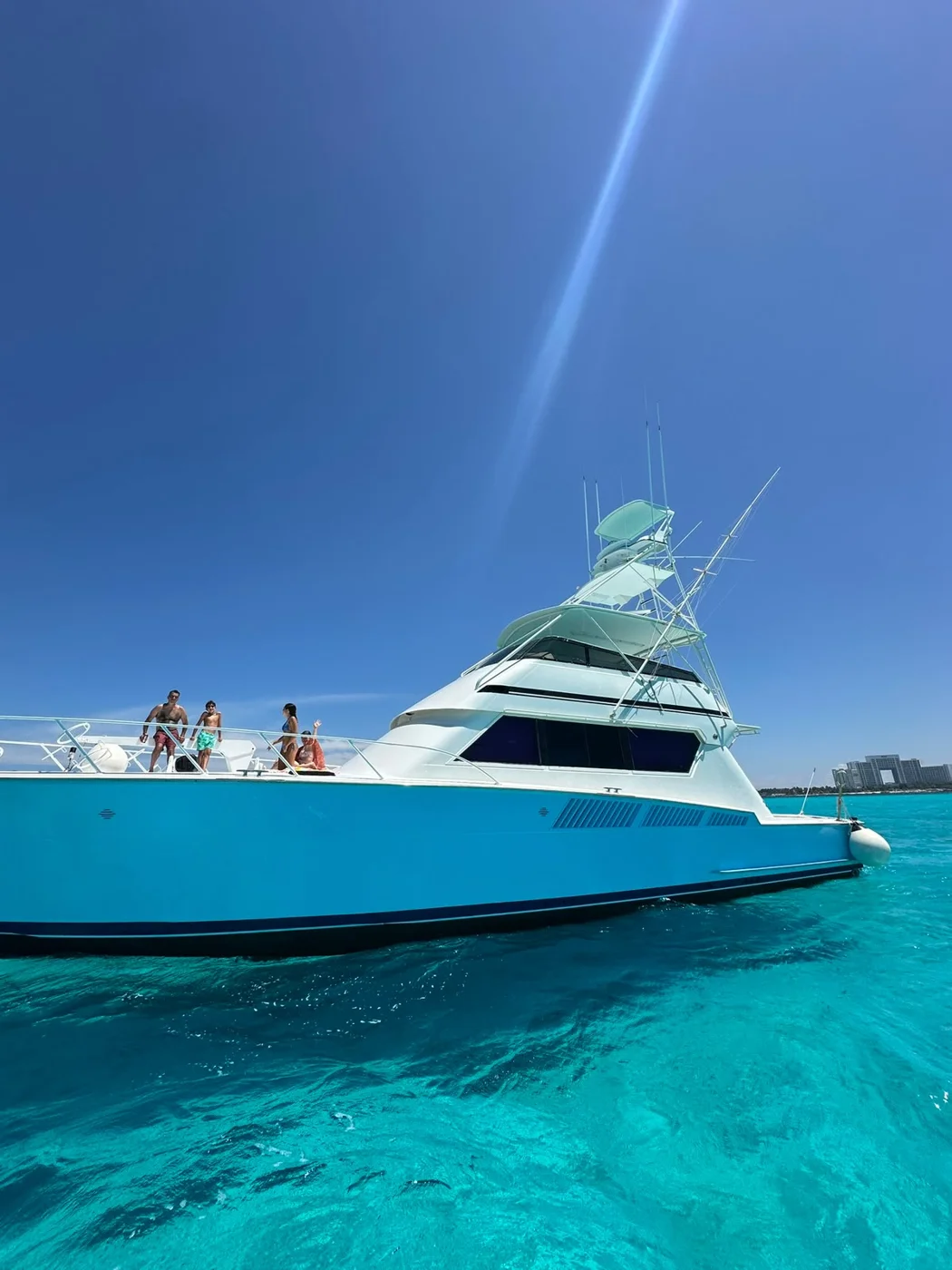 Hatteras 60 — photo 1