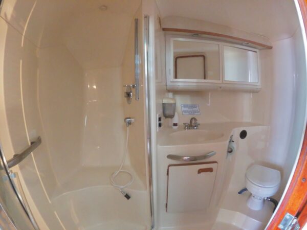 9.SeaRay 46 - Image 9