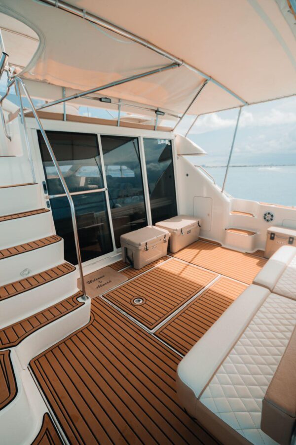 21. SEARAY Flybridge 55ft - Image 9