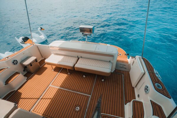 21. SEARAY Flybridge 55ft - Image 8